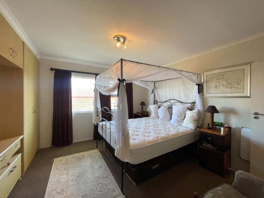 2 Bedroom Property for Sale in Hartenbos Central Western Cape